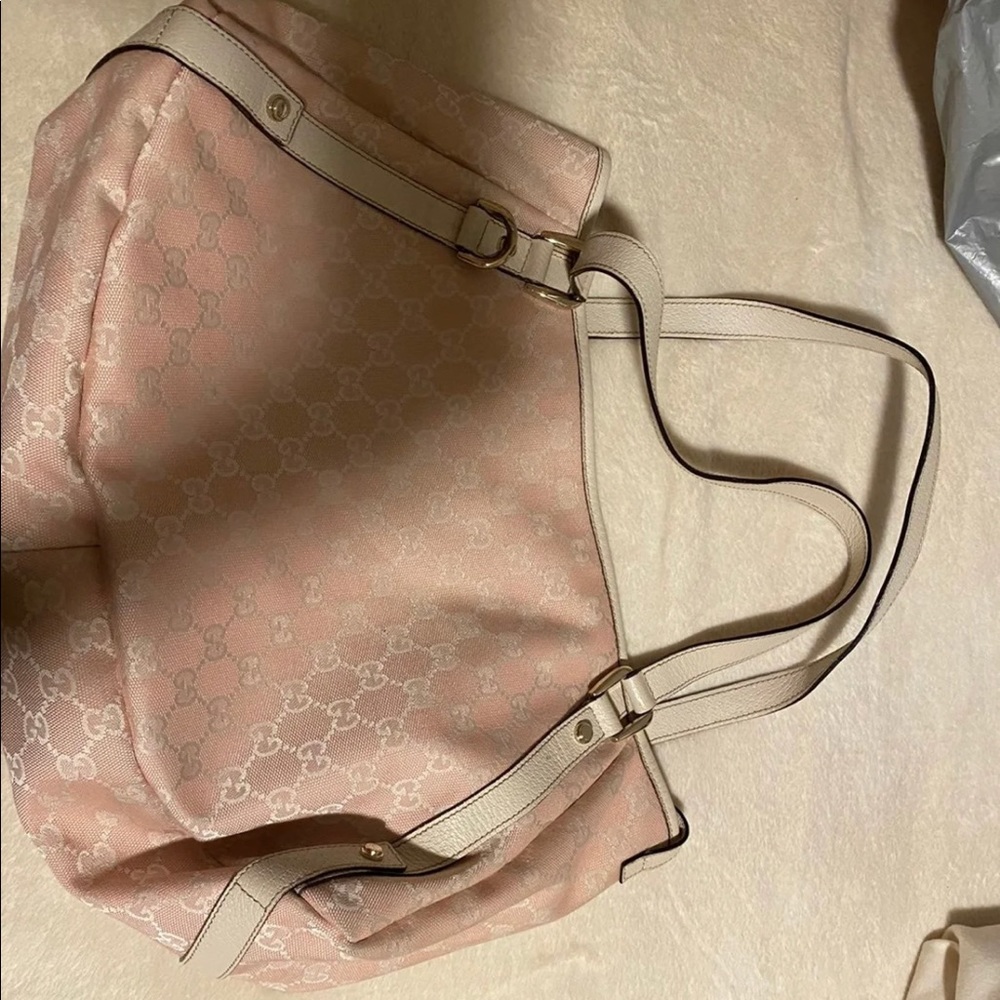 Pink Gucci shoulder bag